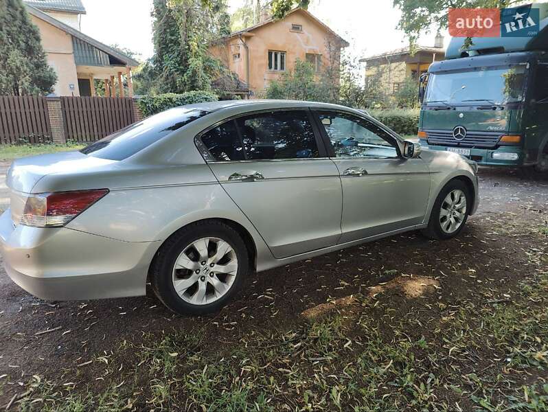 Седан Honda Accord 2008 в Луцьку