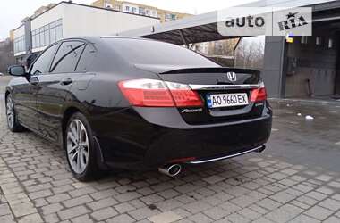 Седан Honda Accord 2013 в Ужгороді