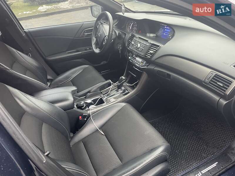 Седан Honda Accord 2016 в Львові