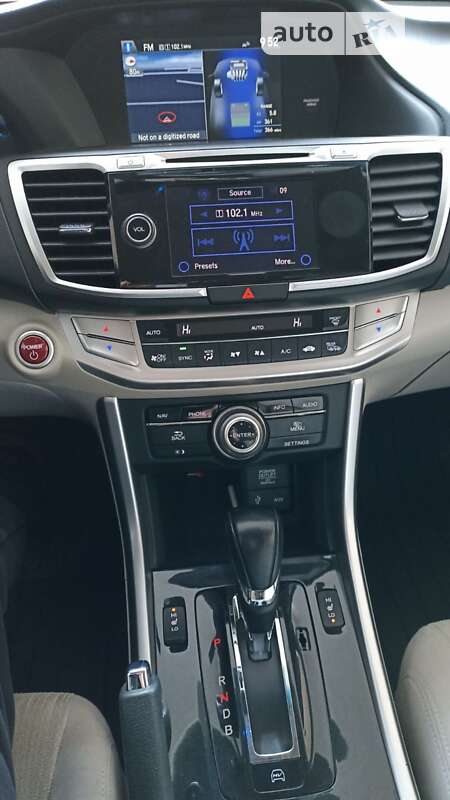 Седан Honda Accord 2014 в Умані