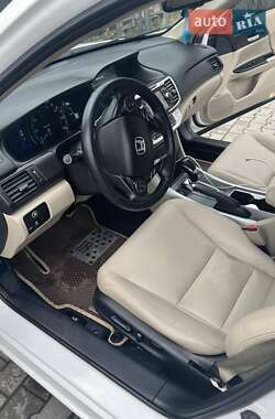 Седан Honda Accord 2014 в Львове