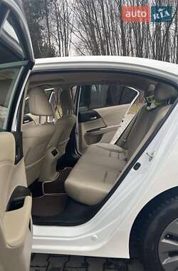 Седан Honda Accord 2014 в Львове