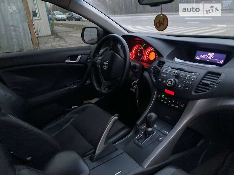 Седан Honda Accord 2010 в Києві