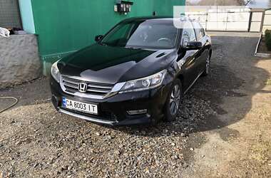 Седан Honda Accord 2013 в Звенигородці