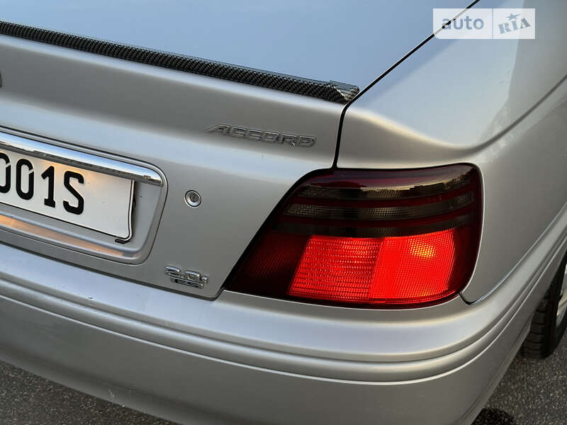 Седан Honda Accord 1998 в Харкові