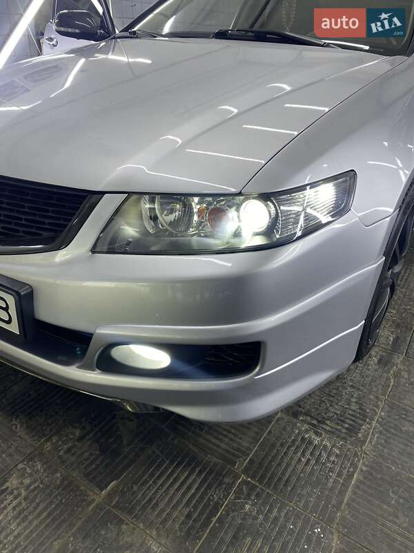 Седан Honda Accord 2004 в Киеве