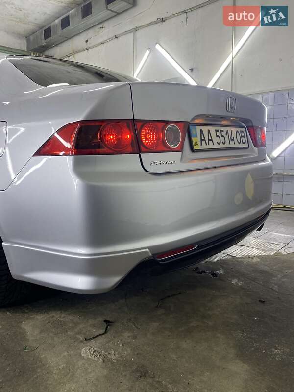 Седан Honda Accord 2004 в Киеве