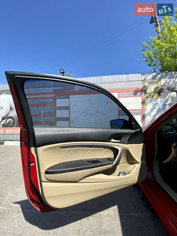 Купе Honda Accord 2008 в Киеве фото 13 Купе Honda Accord 2008 в Киеве