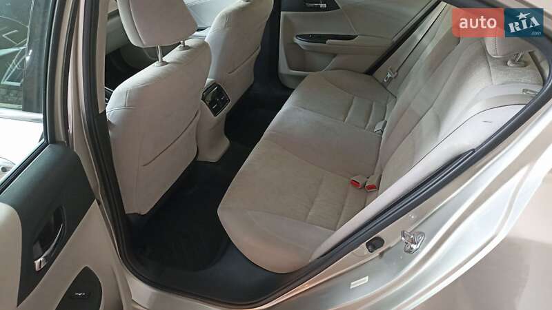 Седан Honda Accord 2014 в Умани