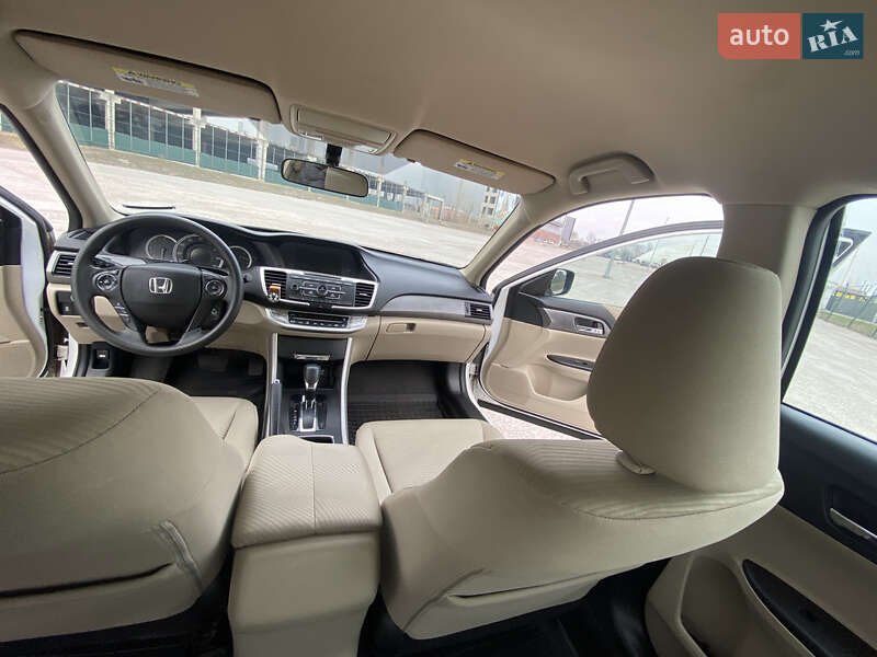 Седан Honda Accord 2014 в Киеве