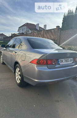 Седан Honda Accord 2006 в Ровно