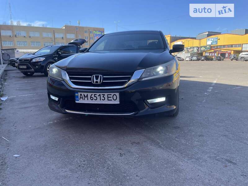 Седан Honda Accord 2013 в Житомире