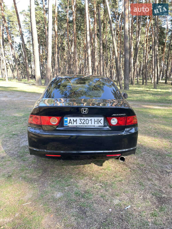 Седан Honda Accord 2006 в Ахтырке