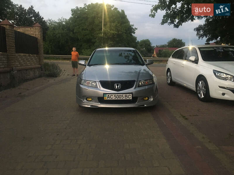Седан Honda Accord 2004 в Луцке