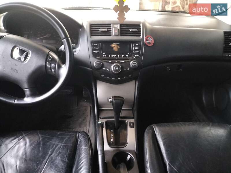 Седан Honda Accord 2004 в Любаре