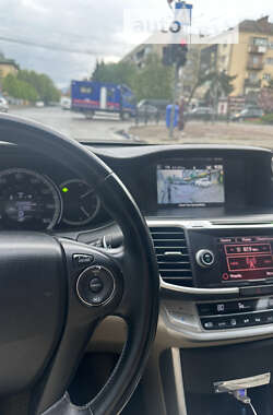 Седан Honda Accord 2013 в Ужгороде
