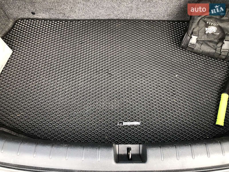 Седан Honda Accord 2014 в Киеве