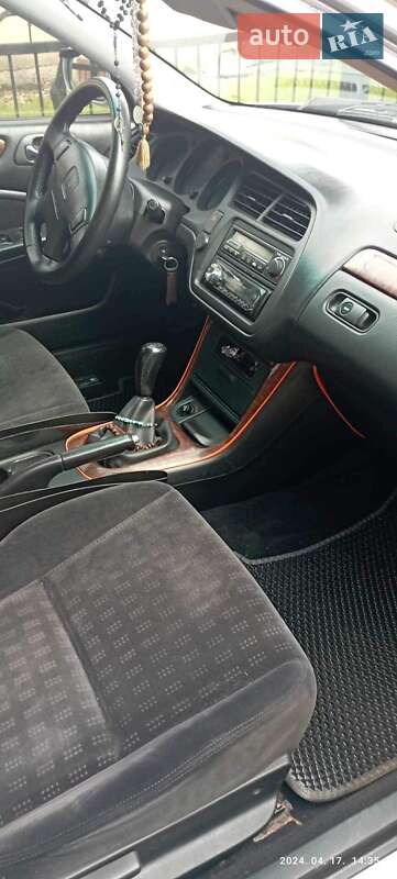 Лифтбек Honda Accord 2001 в Чопе