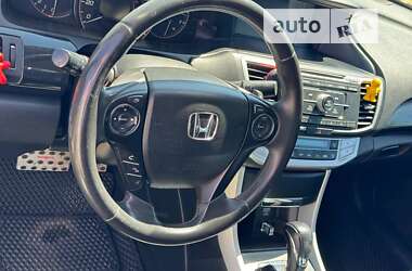 Седан Honda Accord 2013 в Києві