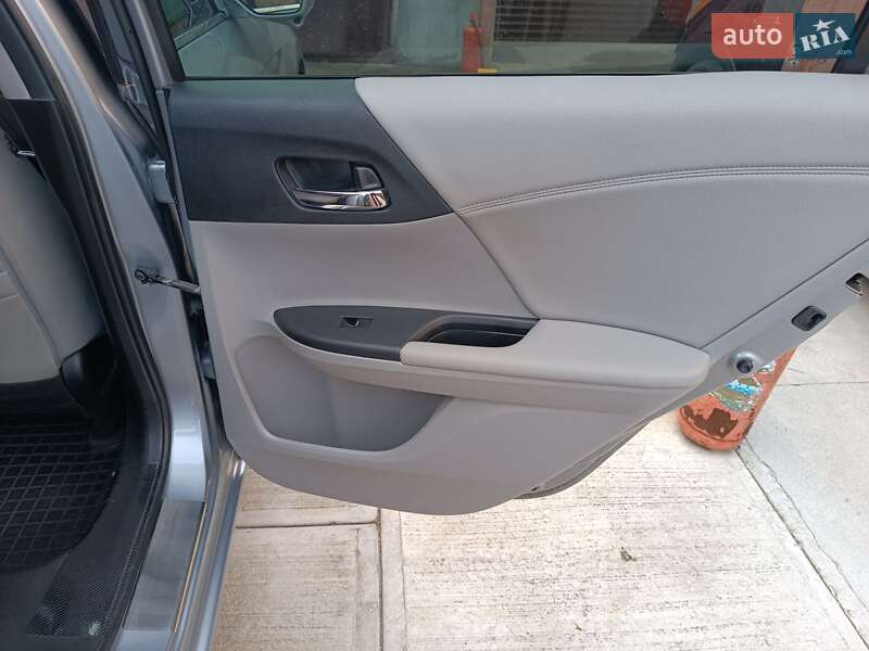 Седан Honda Accord 2016 в Николаеве