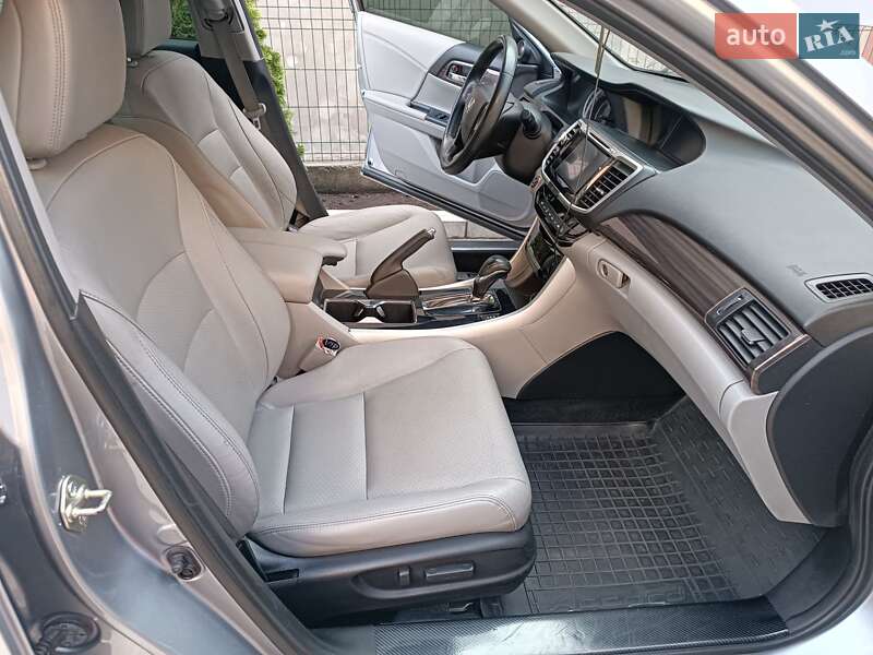 Седан Honda Accord 2016 в Николаеве