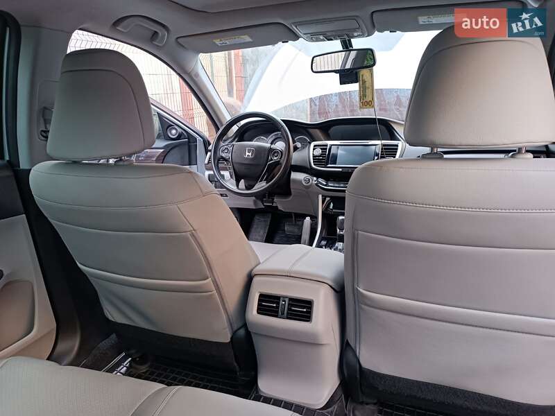 Седан Honda Accord 2016 в Николаеве