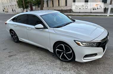 Седан Honda Accord 2020 в Ромнах