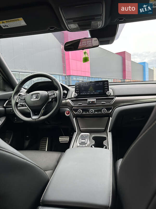 Седан Honda Accord 2022 в Киеве