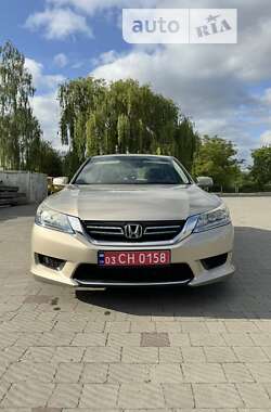 Седан Honda Accord 2014 в Володимир-Волинському