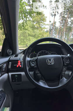 Седан Honda Accord 2016 в Черкасах