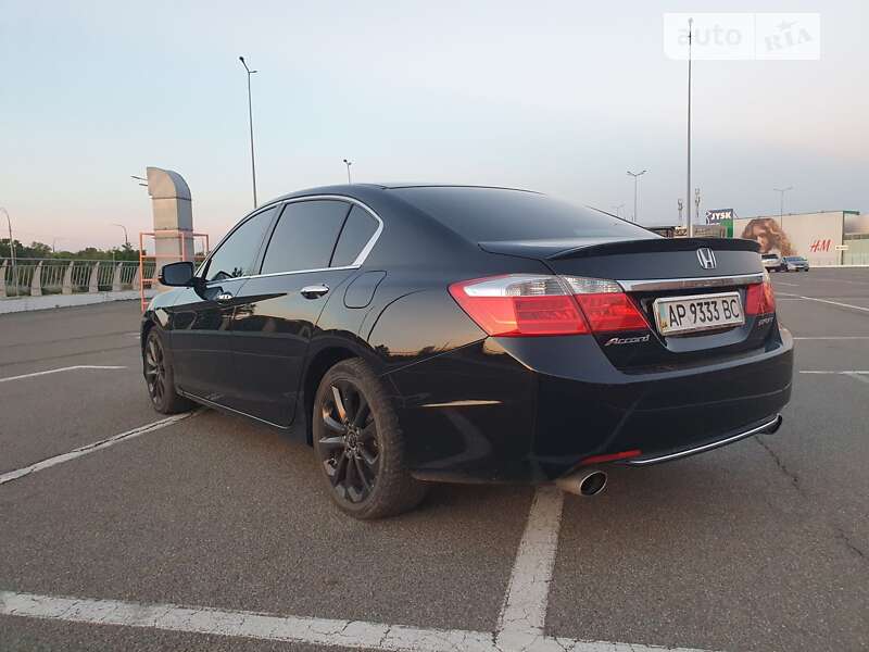 Седан Honda Accord 2013 в Киеве