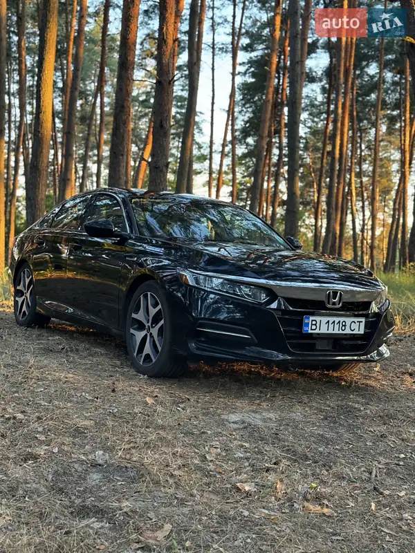 Honda Accord 2019 VIN 1HGCV3F13KA013128 фото оголошення 37 з 90