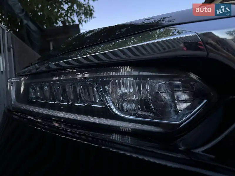 Honda Accord 2019 VIN 1HGCV3F13KA013128 фото оголошення 51 з 90