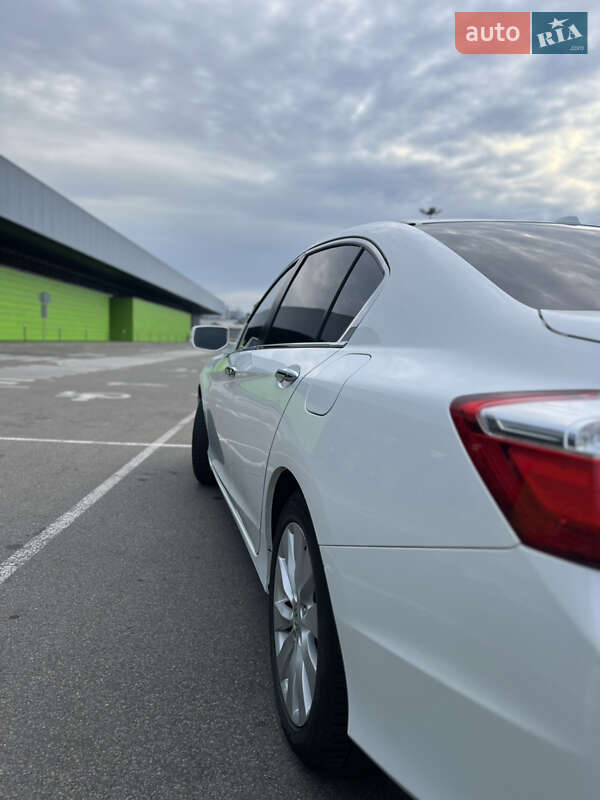 Седан Honda Accord 2015 в Киеве