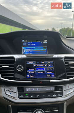 Седан Honda Accord 2015 в 