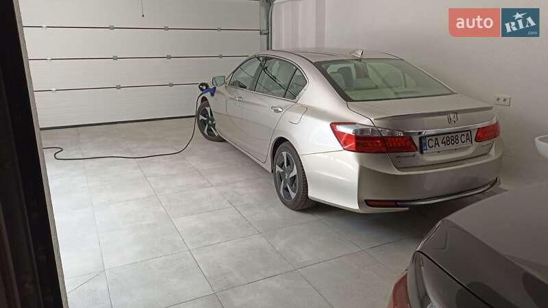 Седан Honda Accord 2014 в Умани