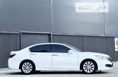 Седан Honda Accord 2014 в Киеве