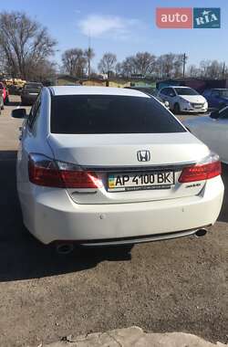 Седан Honda Accord 2013 в 
