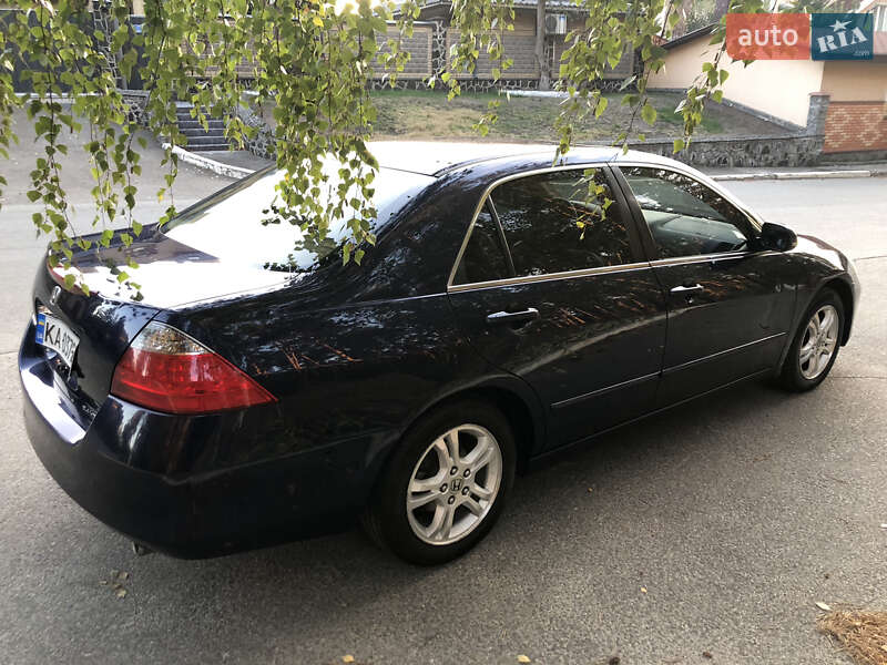 Седан Honda Accord 2006 в Киеве
