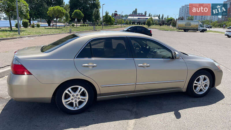 Седан Honda Accord 2006 в Черкасах