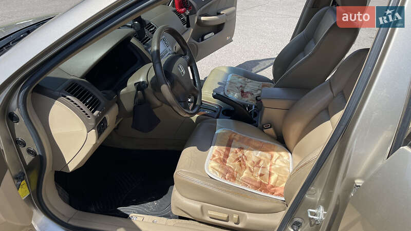 Седан Honda Accord 2006 в Черкасах