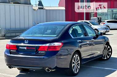 Седан Honda Accord 2014 в Києві