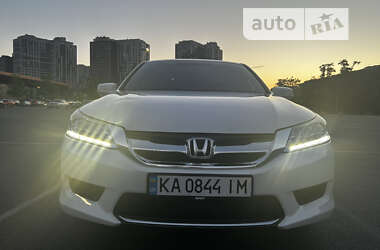 Седан Honda Accord 2014 в Києві