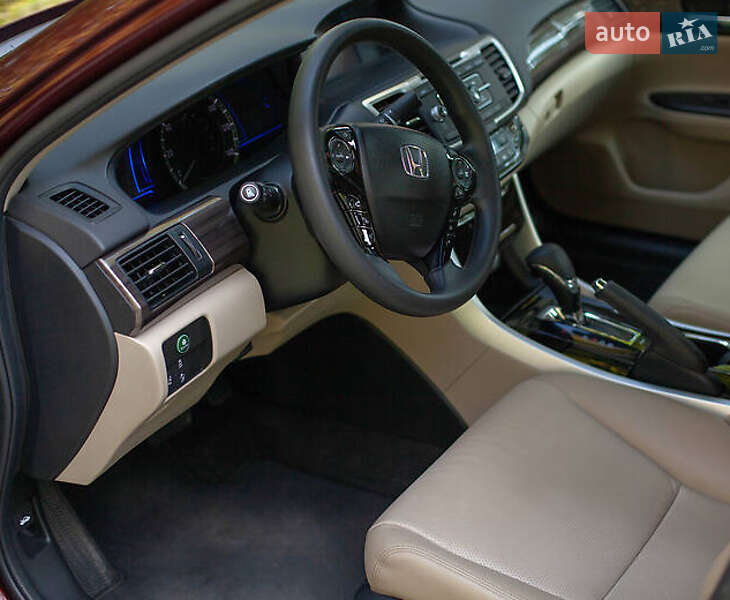 Седан Honda Accord 2016 в Львове