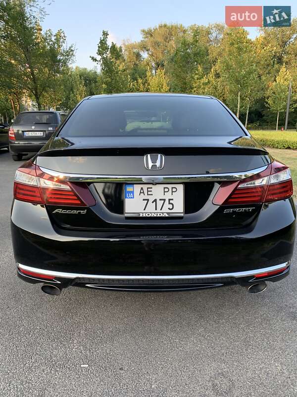 Седан Honda Accord 2016 в Днепре