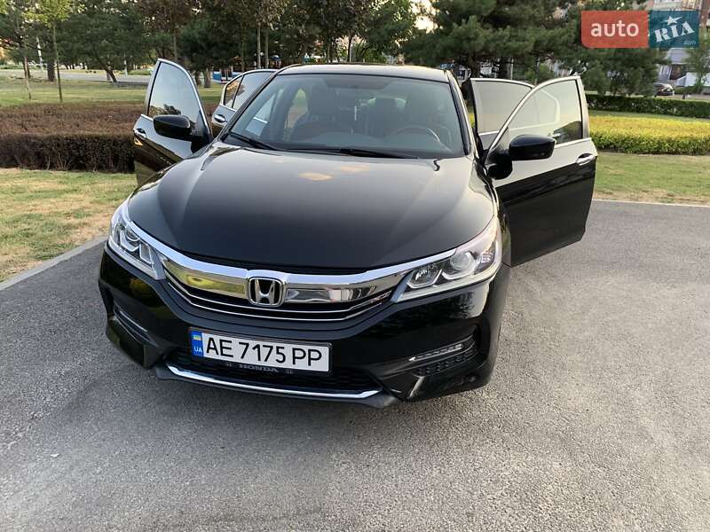 Седан Honda Accord 2016 в Днепре