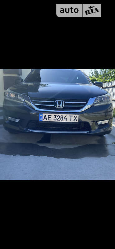 Седан Honda Accord 2014 в Новомосковске