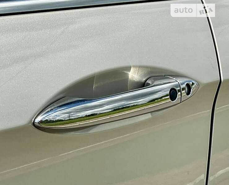 Седан Honda Accord 2013 в Ровно