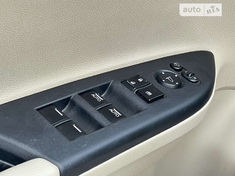 Седан Honda Accord 2013 в Ровно