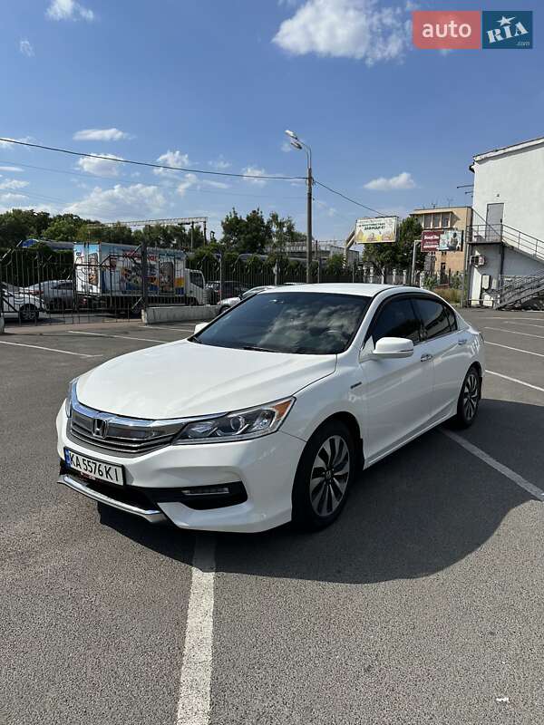 Седан Honda Accord 2016 в Києві